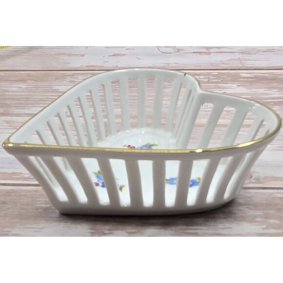 Schumann Arzberg German Porcelain Heart Dish w/ blue Forget me Nots, 5 inches - Picture 2 of 5